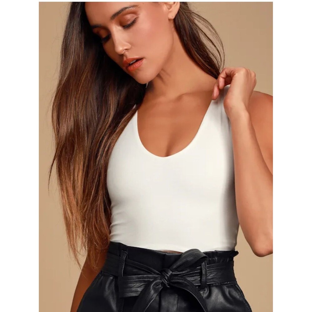 Lulus Feel Like Dancing Crop Top NWT Size Small White V-Neck Sleeveless